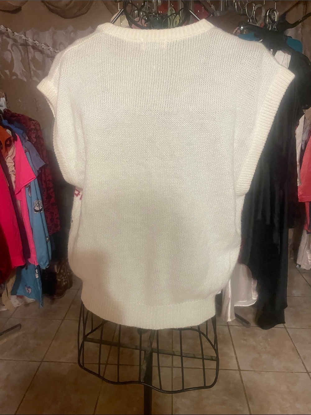 White Patterned V-Neck Button-Front Sweater Vest - Picture 2 of 2